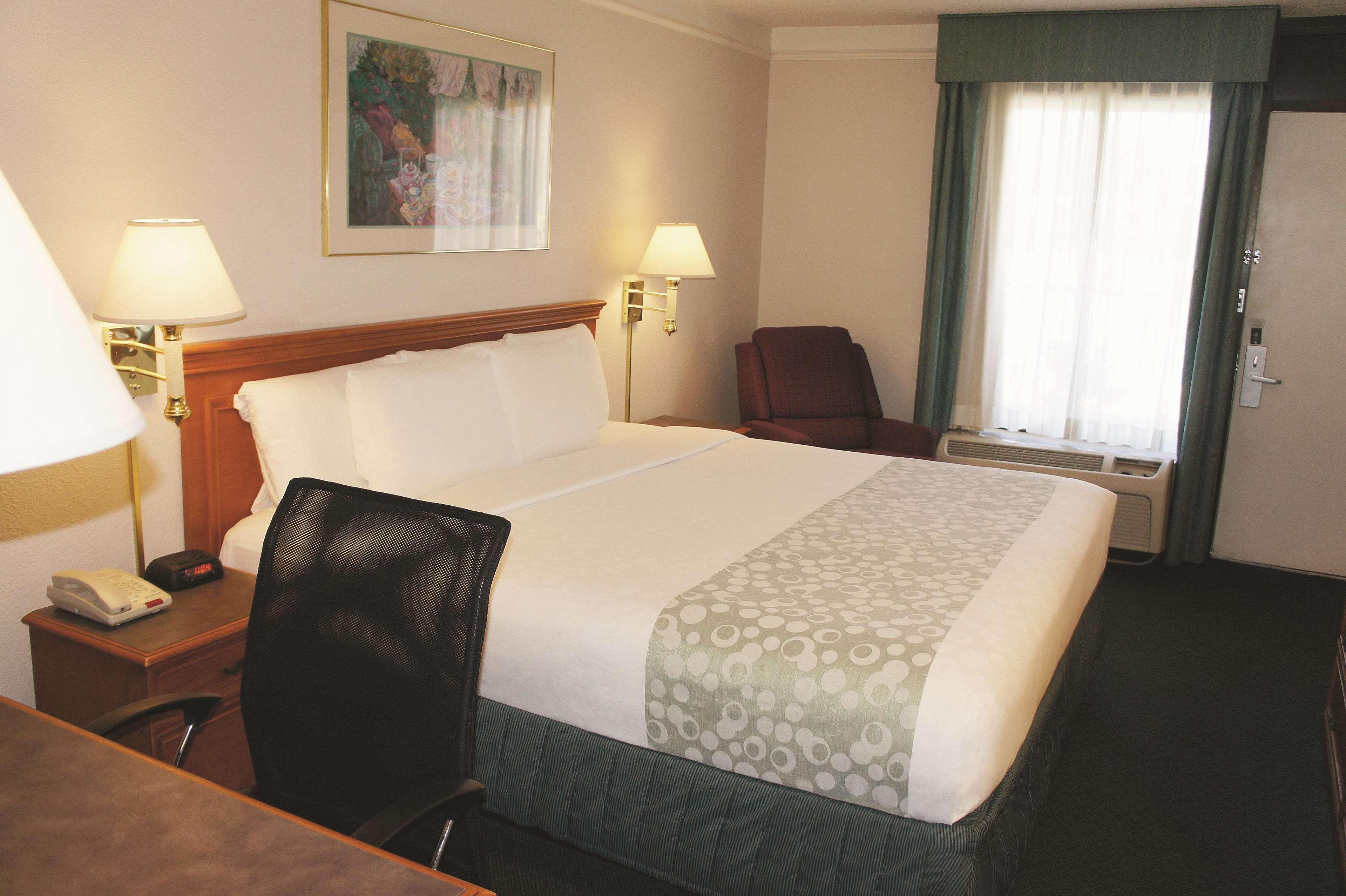 Super 8 By Wyndham ซาวานนาห์ ภายนอก รูปภาพ